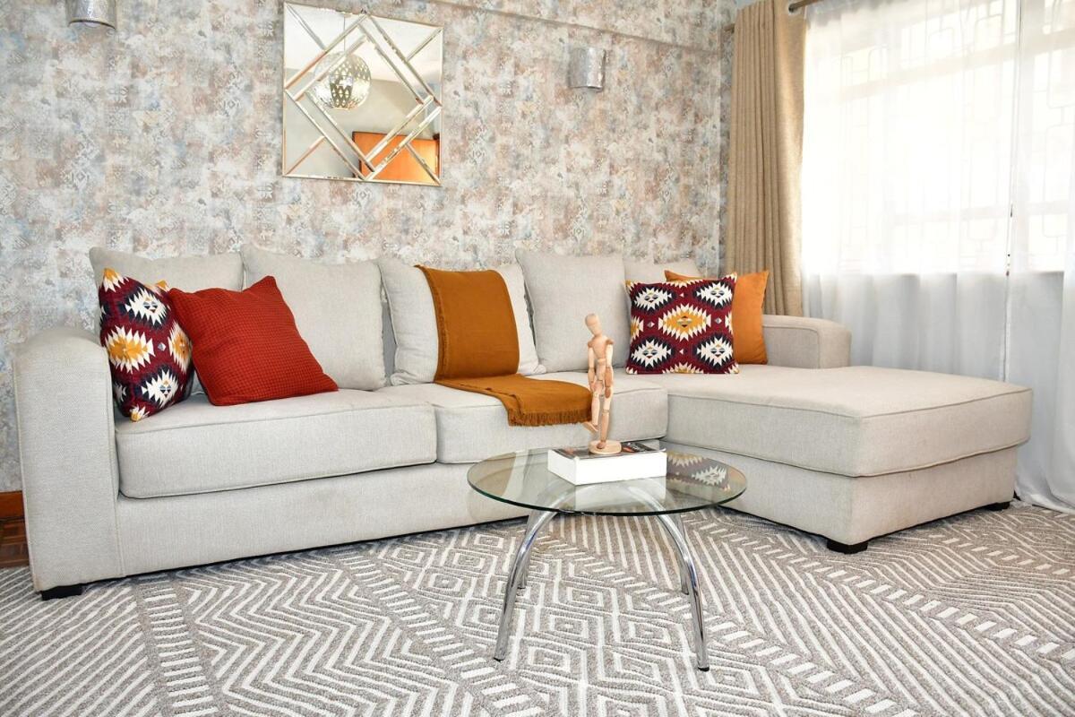 Apartment Stylish Around Yaya