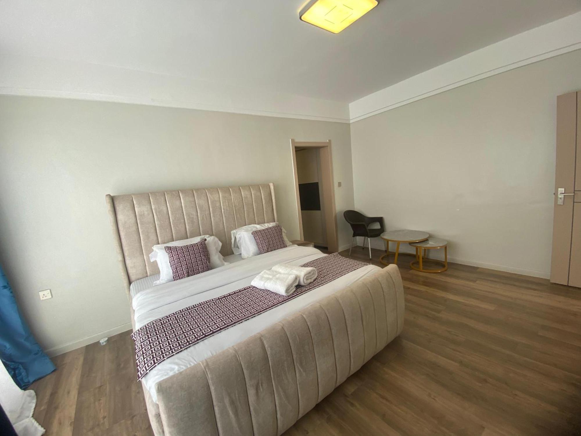 Appletree Apartment