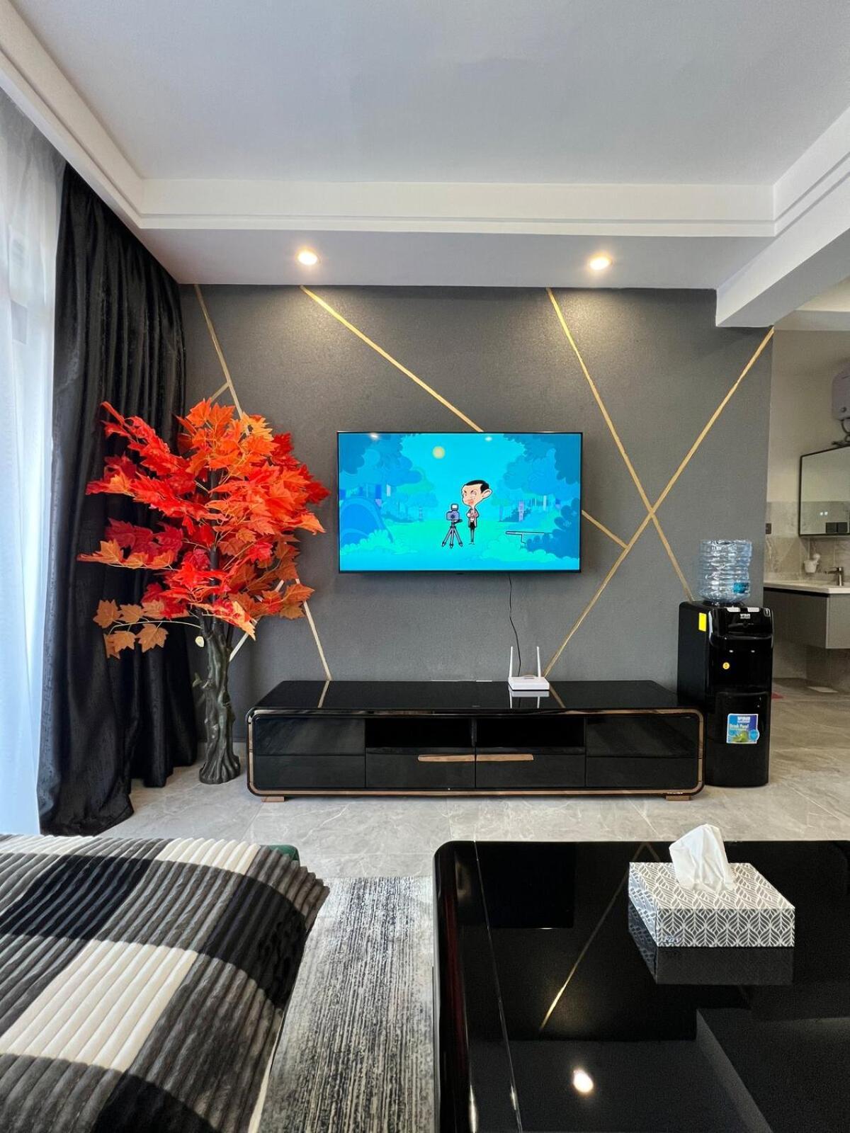 Fancy Luxury Homes Apartment *