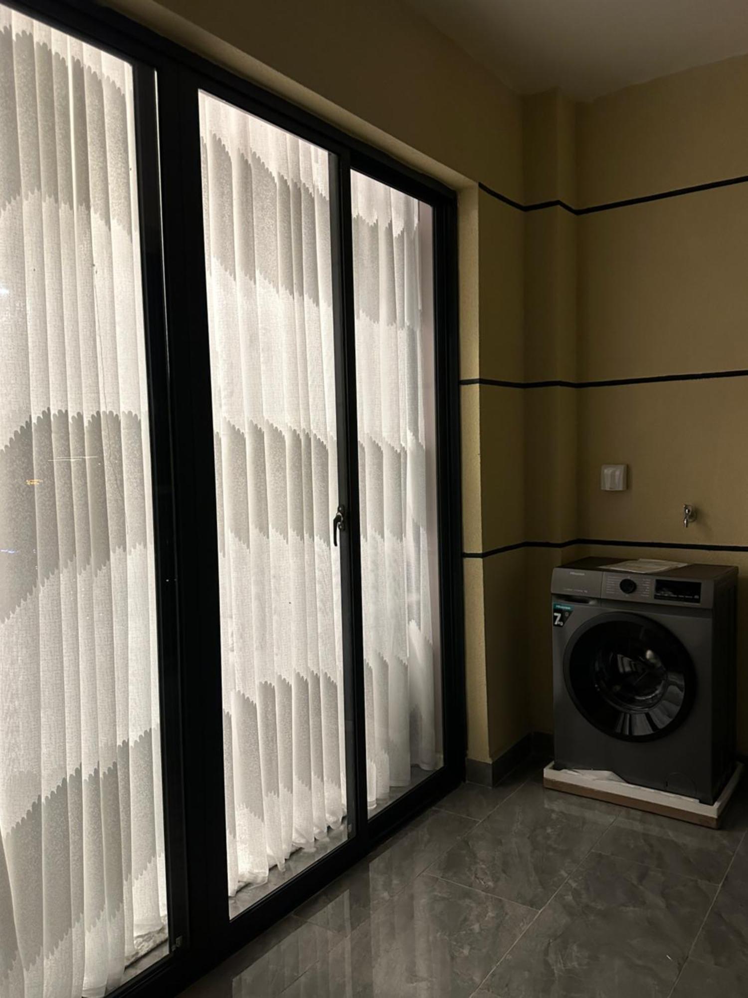 Rare Gem 1 Bedroom In Kilimani * Nairobi