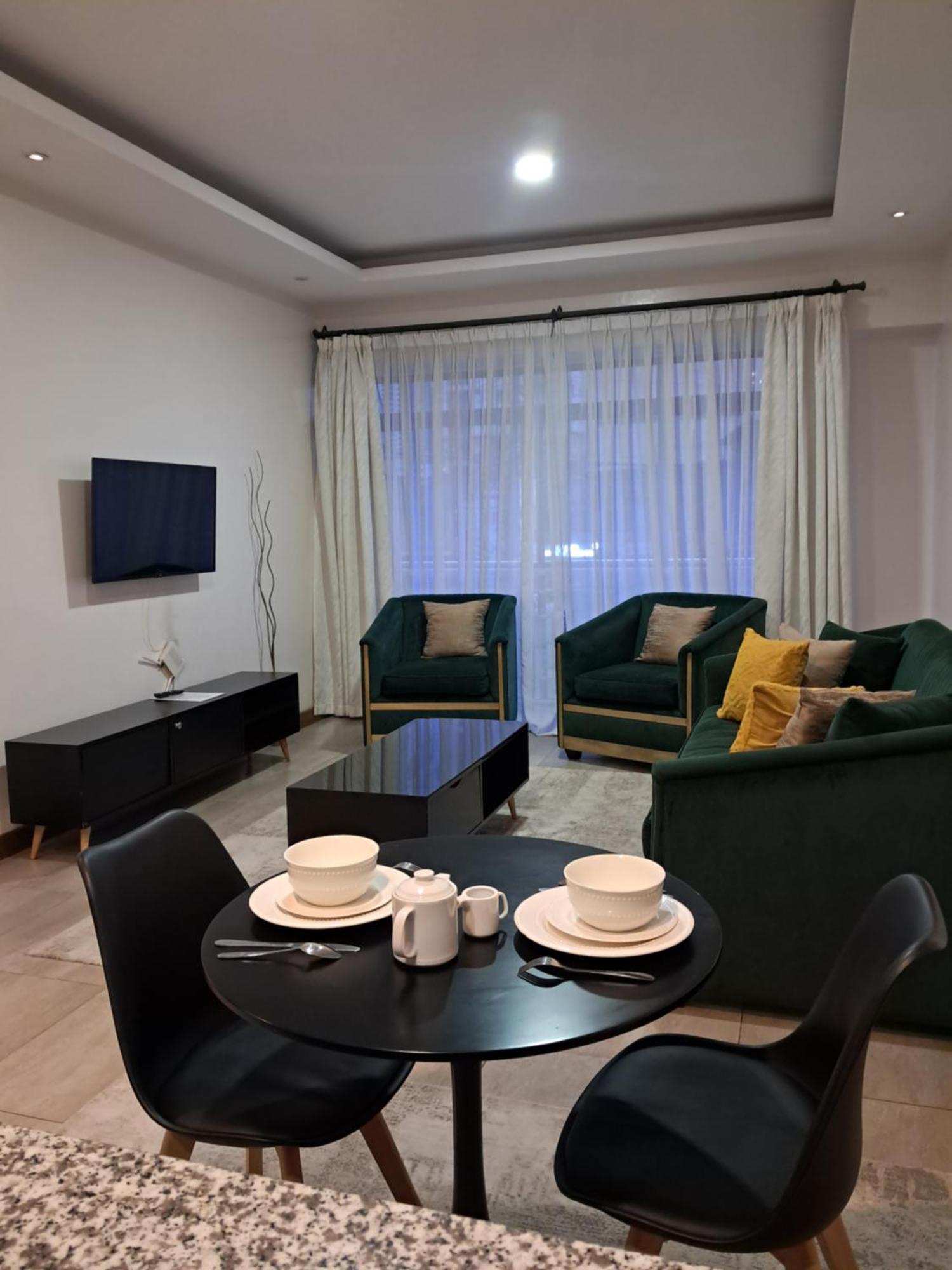 Elegant Apartment *