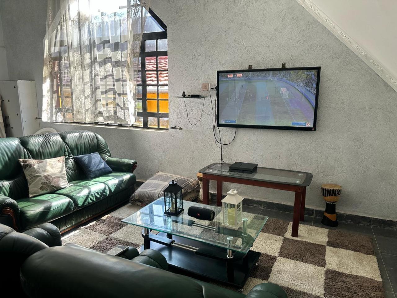 Casa de férias Comfy And Family Friendly Near Jkia 15mins *