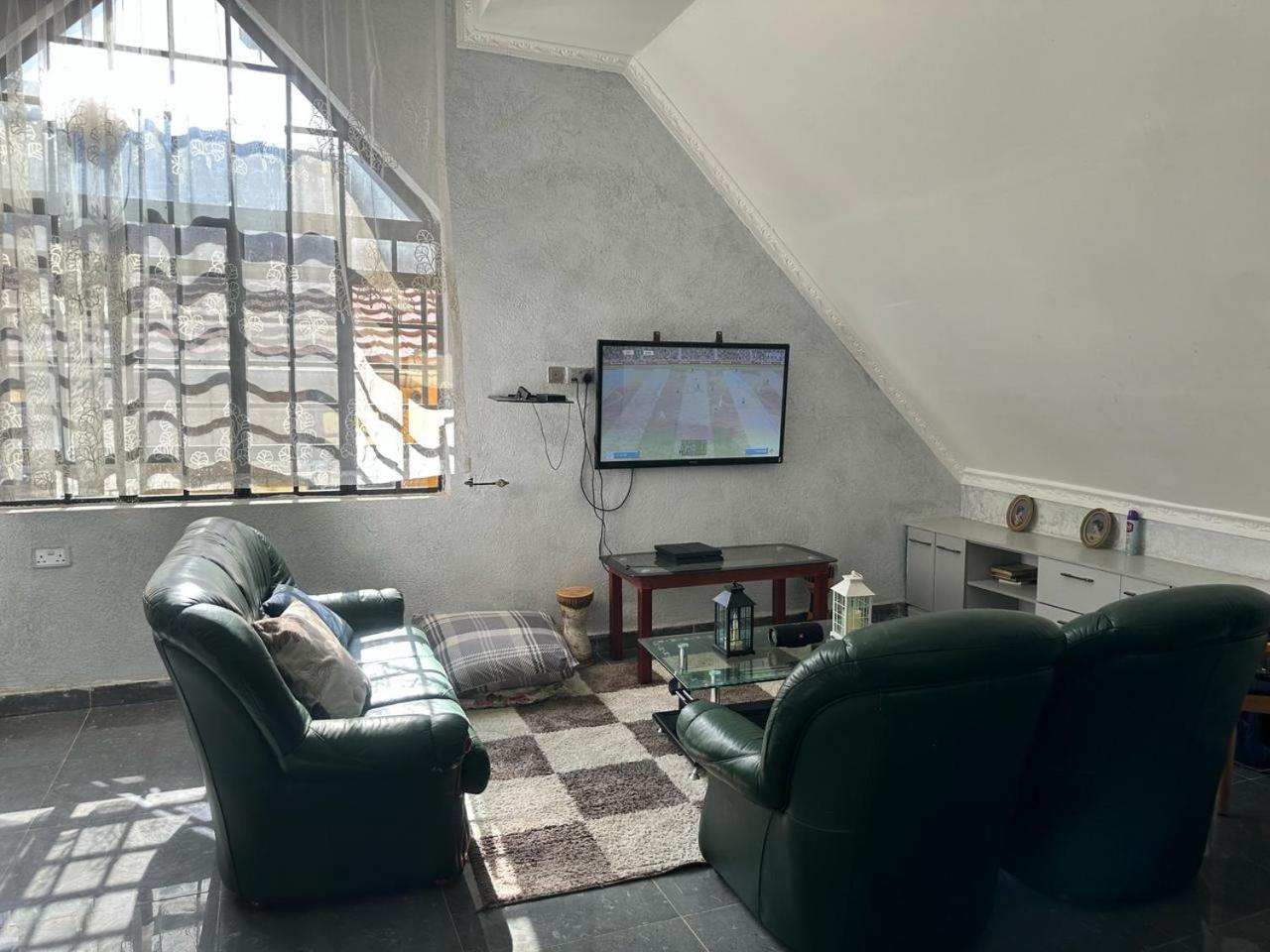 Comfy And Family Friendly Near Jkia 15mins