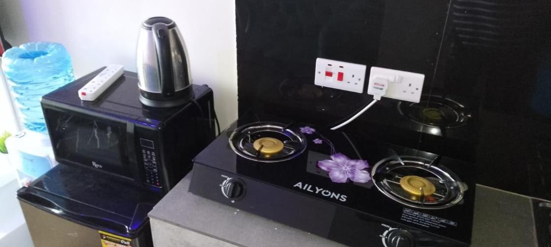 Acomodação com café da manhã  Moureen Staycation *