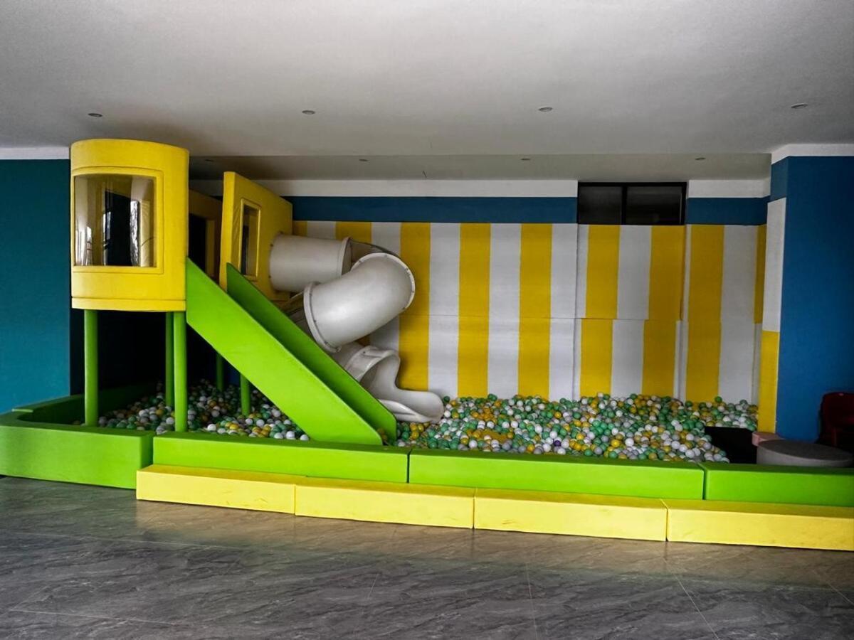High Rise With Balcony & Pool 24 7 Security Nairobi