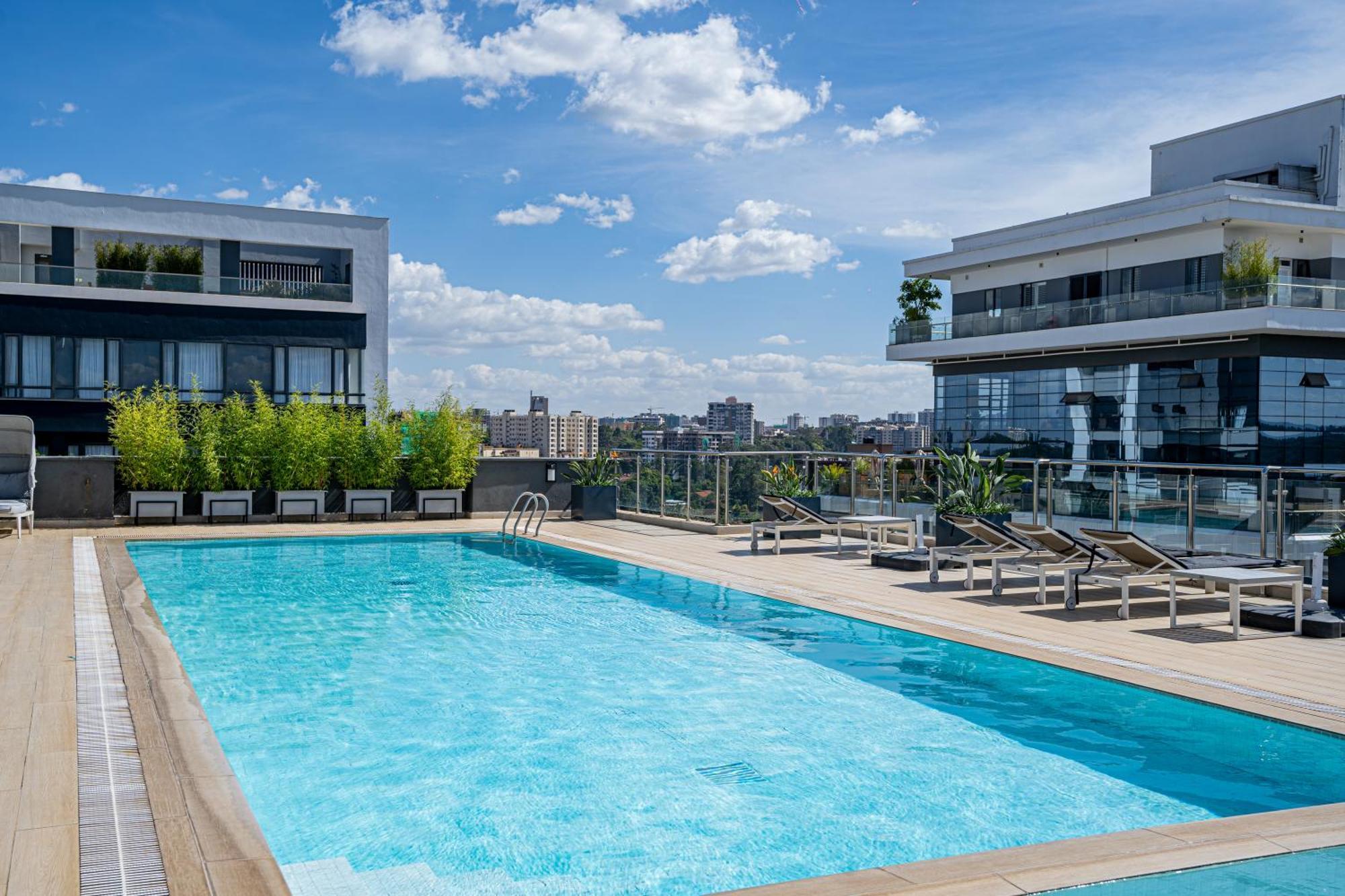 Apartment Riverside Square Two Bedroom Apartment, Swimming Pools, Gym, Workspace, Wonderiss Homes Westland Living *