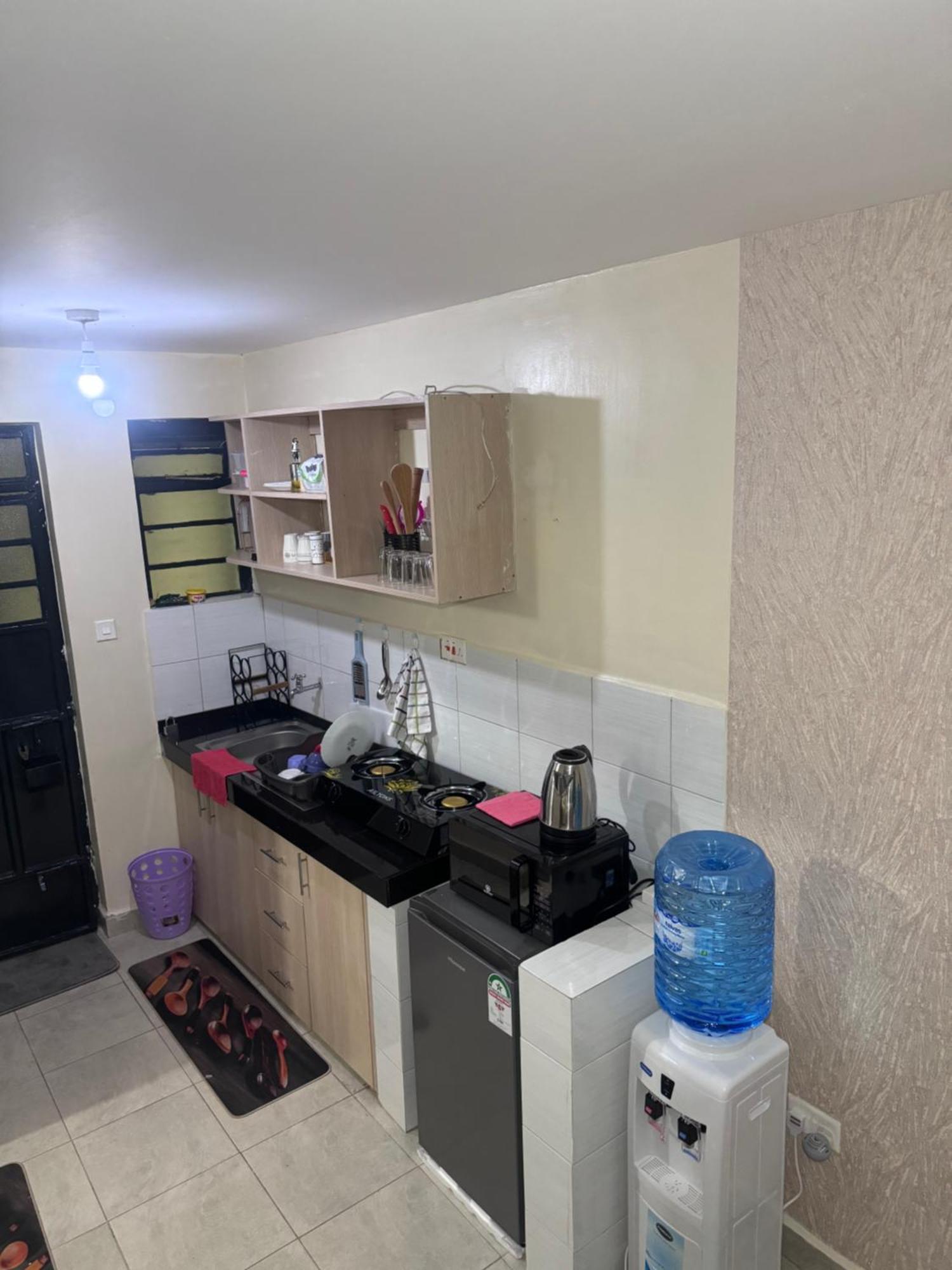 Caven Homes, Serene Retreat Near Jkia & Sgr *
