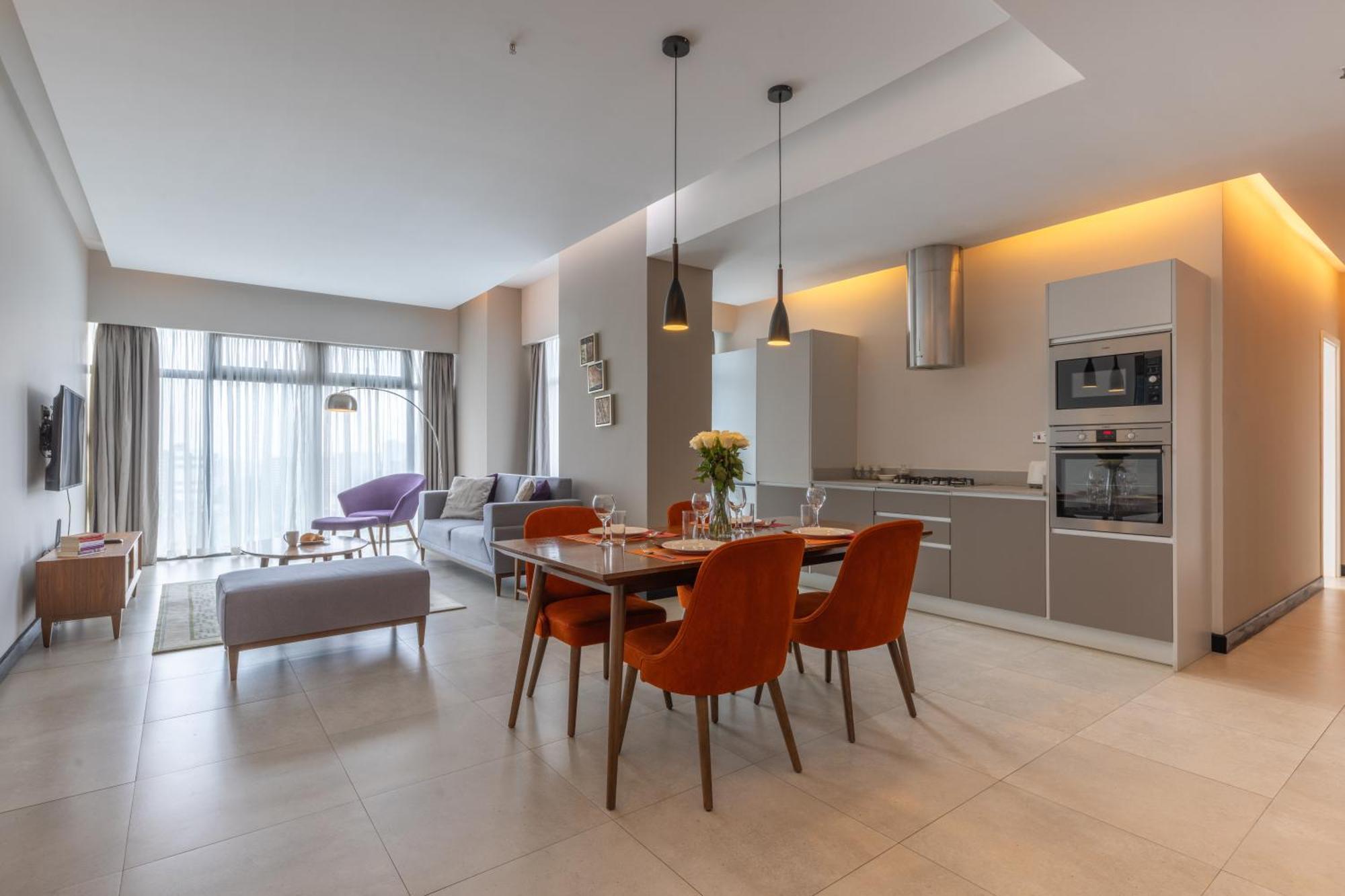 Colourful Modernity By Yourhost, Westlands Apartment *