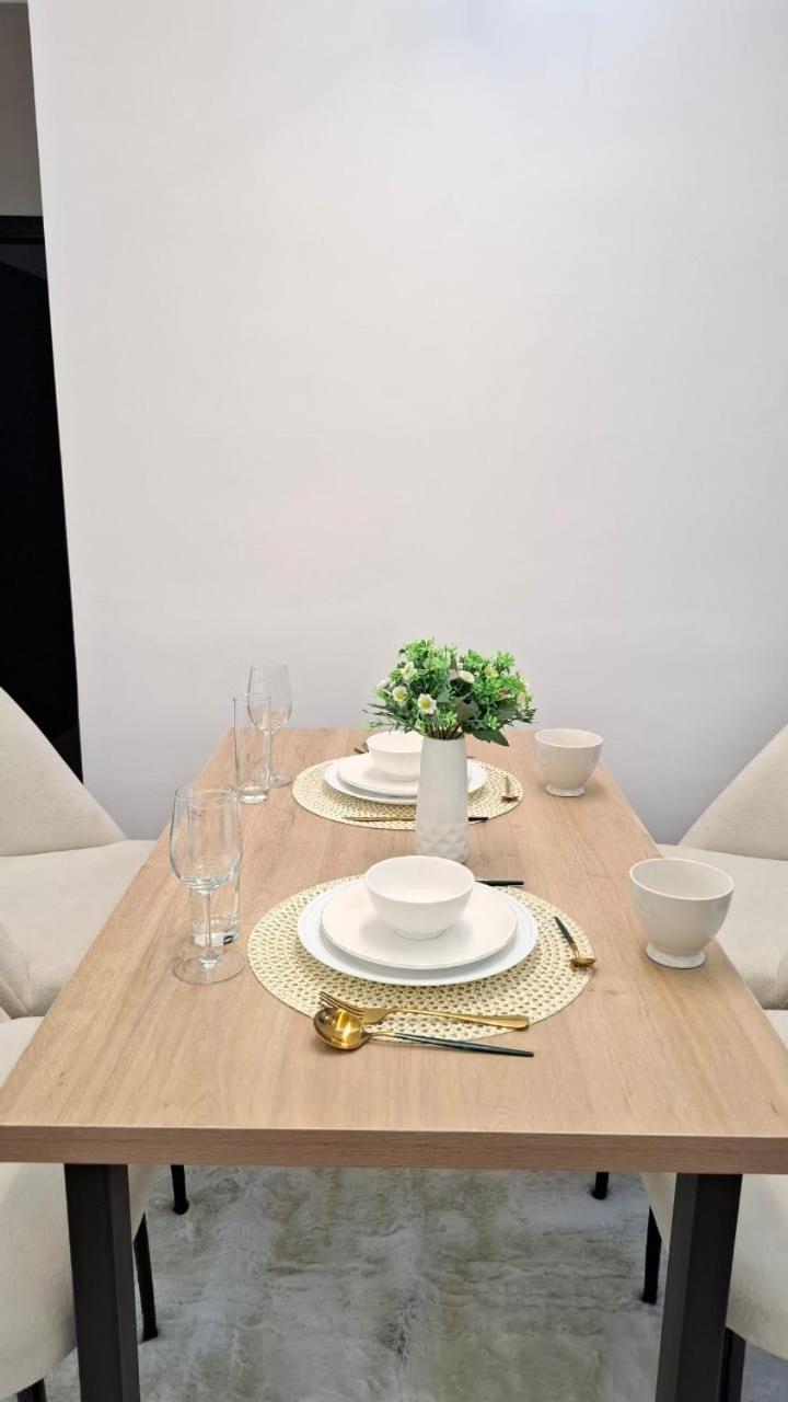 2 Bedroom Westlands Apartment *