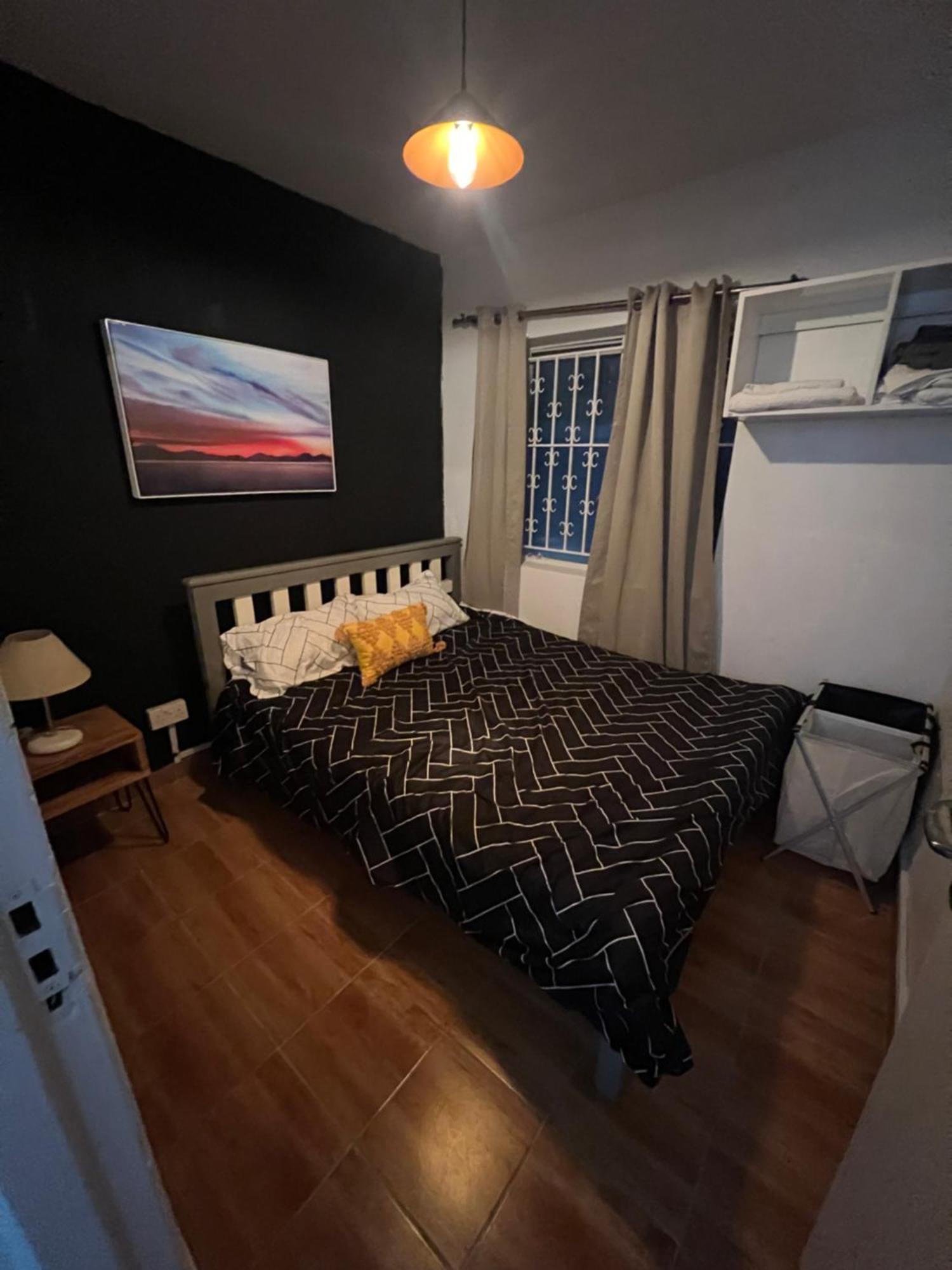 Bed & Breakfast Cozy & Modern One-bedroom - Ali Homes *