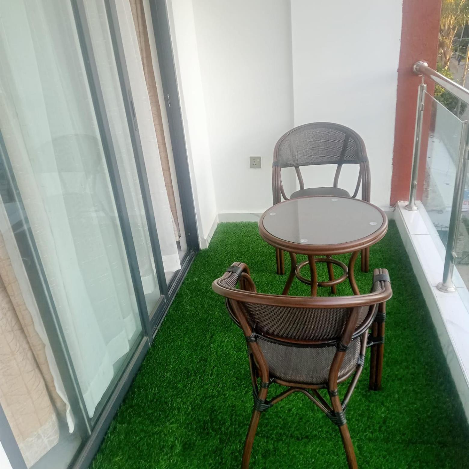 Lyne Homes Apartment *