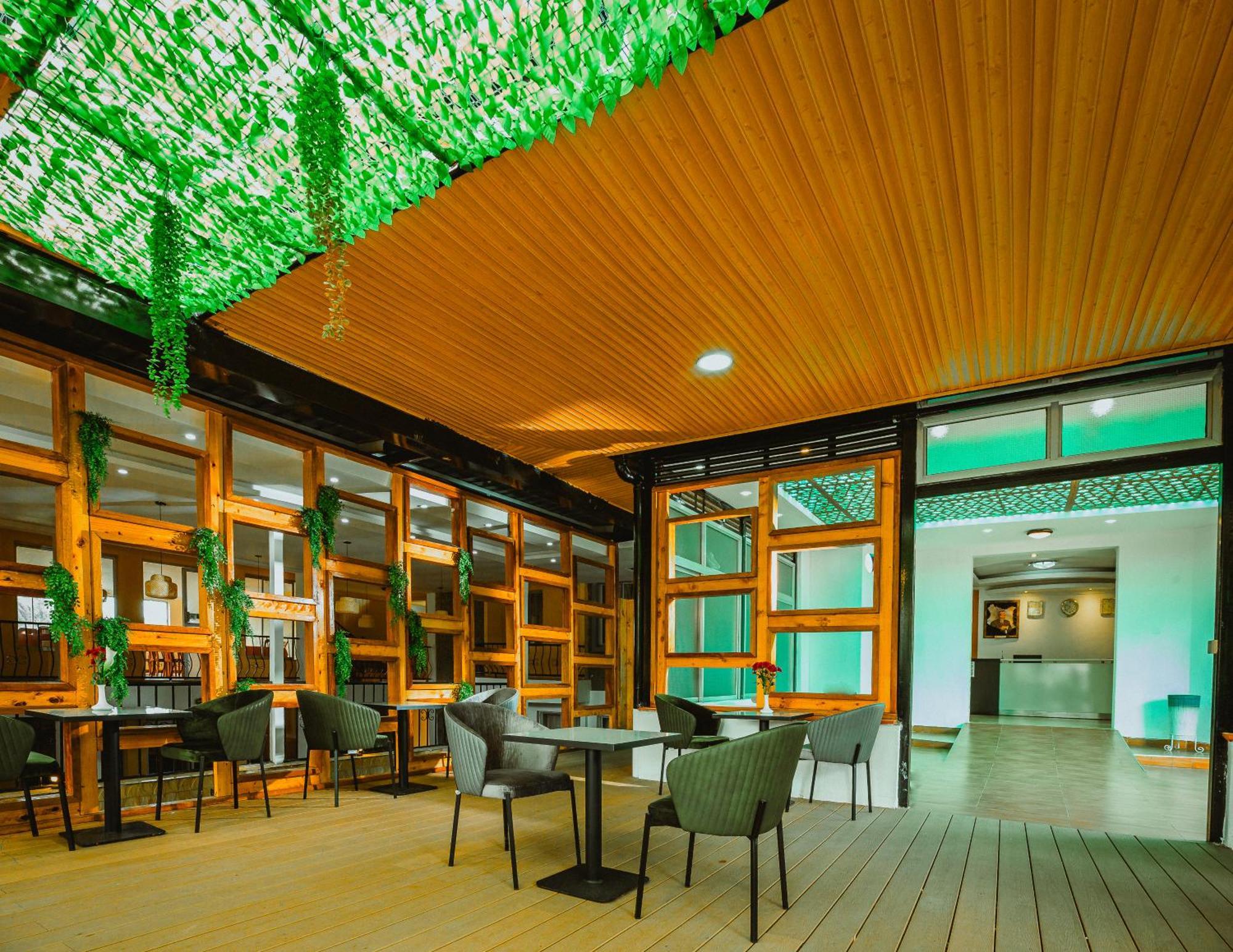 Longview Hotel 3*