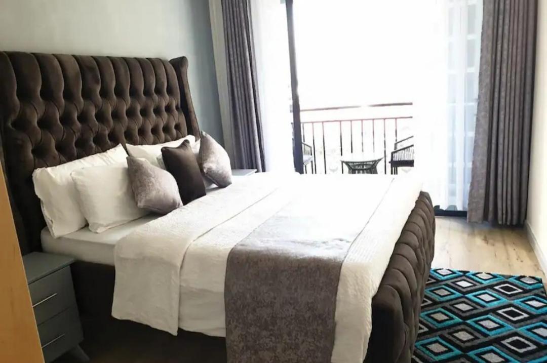 Apartment Newly Furnished With Heated Swimming Pool, Private Parking Space, Fully Equipped Gym And Unbeatable Views *
