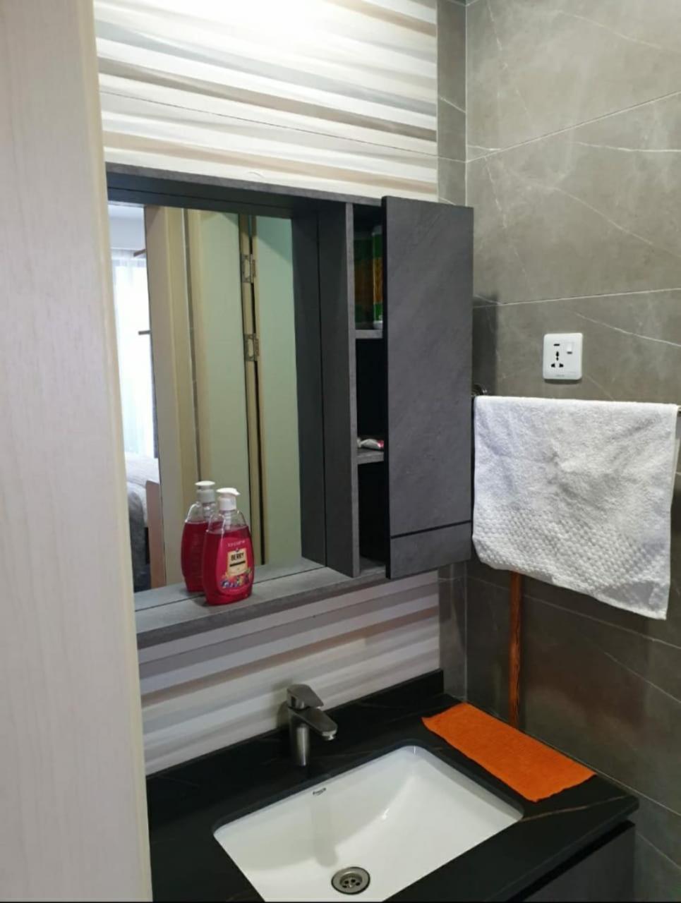 Apartment Newly Furnished With Heated Swimming Pool, Private Parking Space, Fully Equipped Gym And Unbeatable Views
