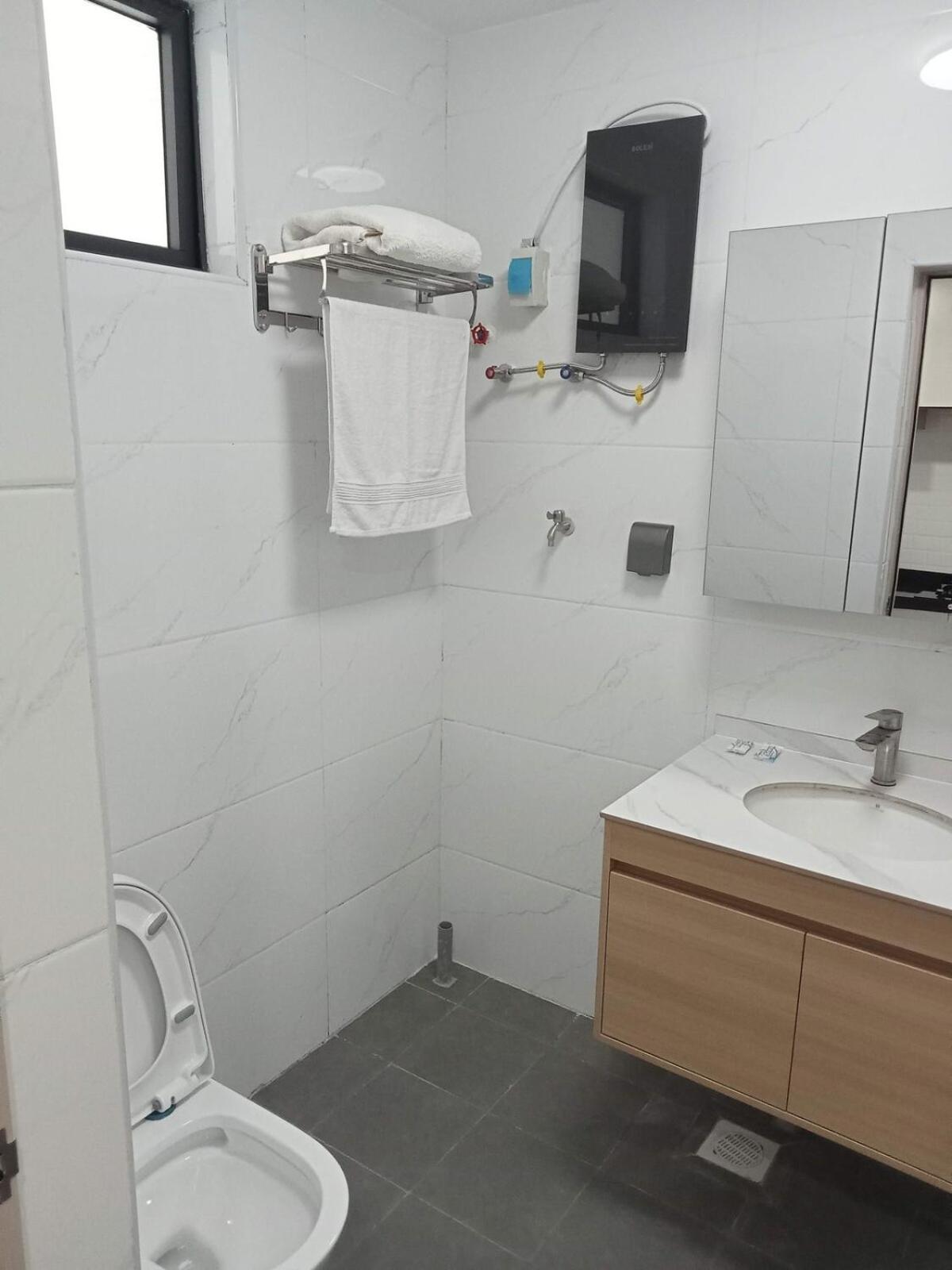 Cozy Oasis In Kilimani Apartment *