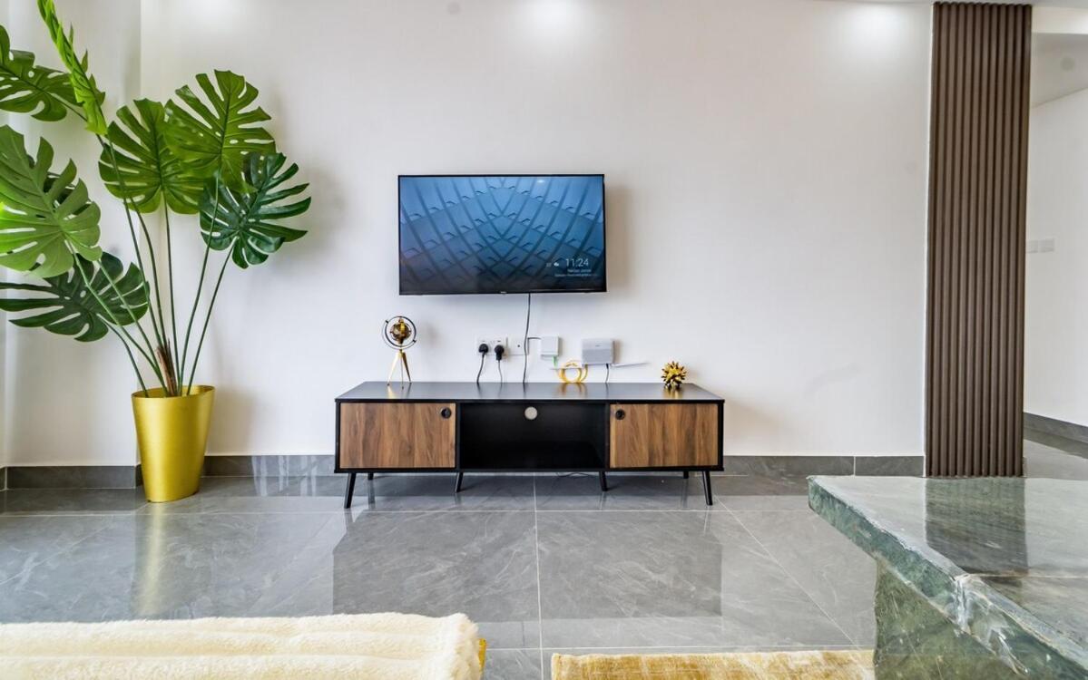 Apartment Modern 2 Bed In Riverside Westlands Behind Riverside Square Mall With Gym 5 Minutes To Cbd With Scenic Nature And River Views Situated On The 8th Floor