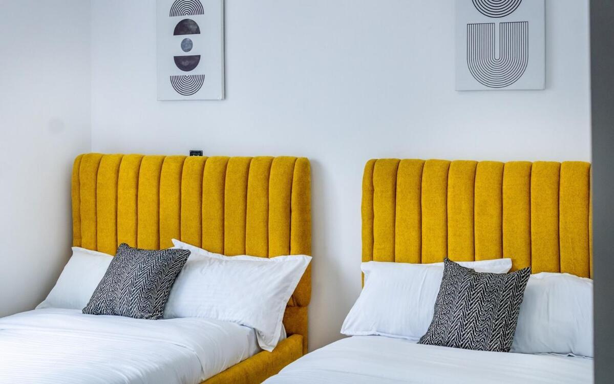 Modern 2 Bed In Riverside Westlands Behind Riverside Square Mall With Gym 5 Minutes To Cbd With Scenic Nature And River Views Situated On The 8th Floor Nairobi