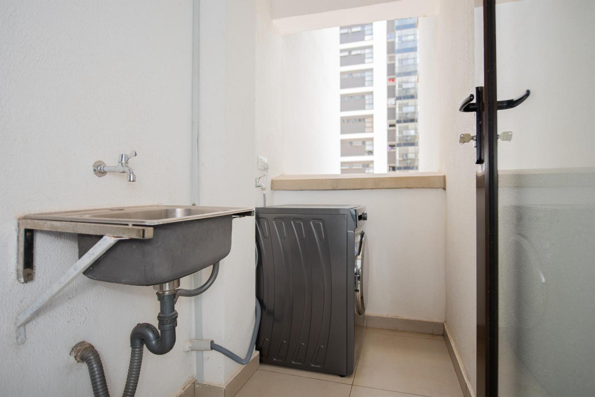 F&m's Stylish, Cozy & Neat 2br W Pool & Gym -lavington Apartment Nairobi