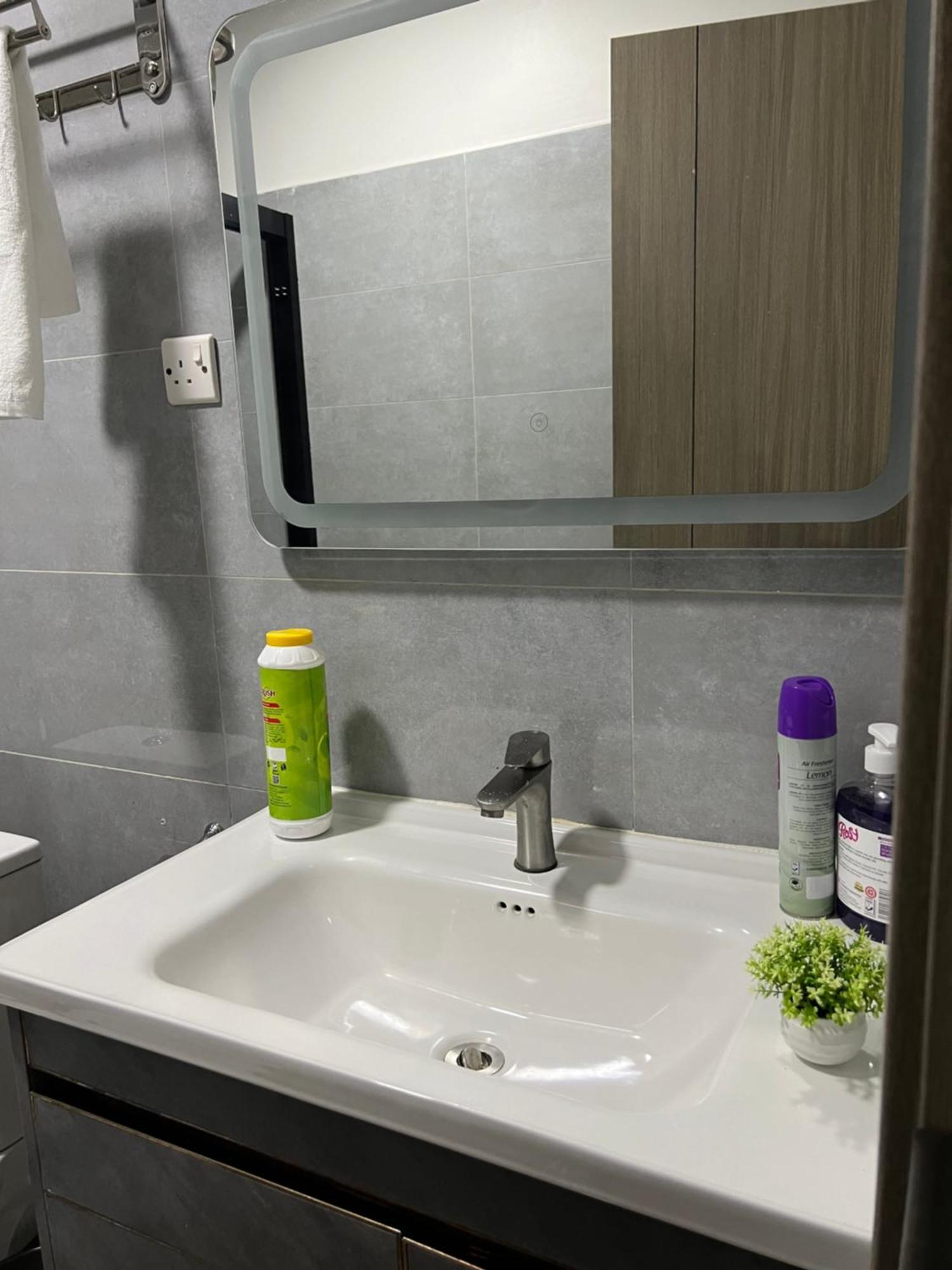 Modern 2br Ensuite With King Bed In Kilimani *