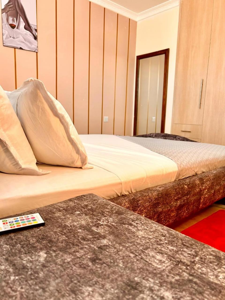 Yunees Homes Aparthotel