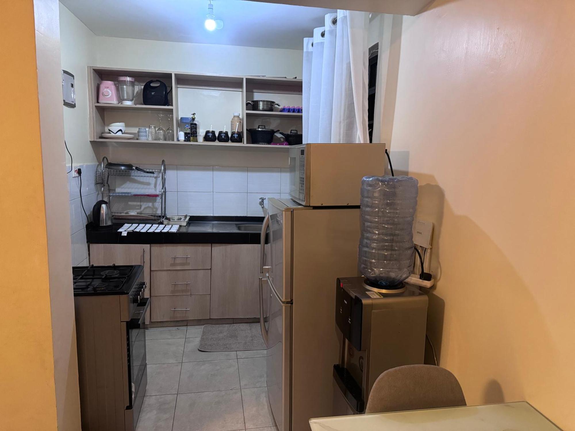 Caven Homes, Serene Retreat Near Jkia & Sgr Bed & Breakfast