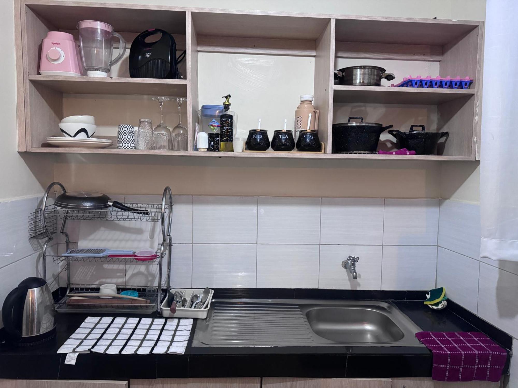 Caven Homes, Serene Retreat Near Jkia & Sgr Bed & Breakfast *