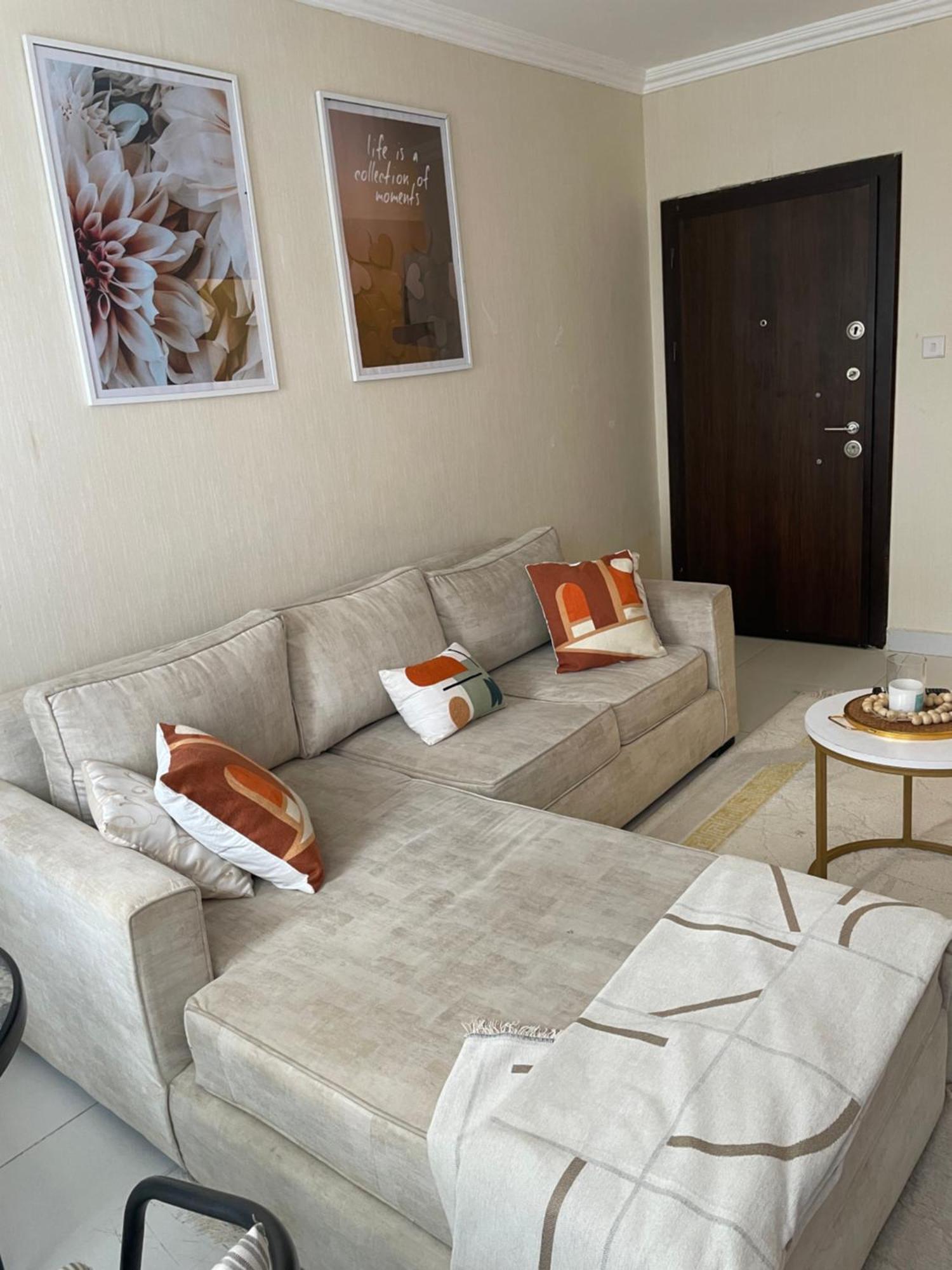 Chic Homes Jkia - Cozy Homes Near Jkia And Sgr *