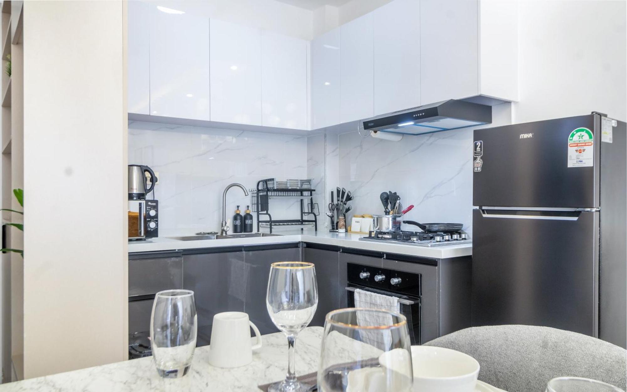 Cityscape Haven Apartment