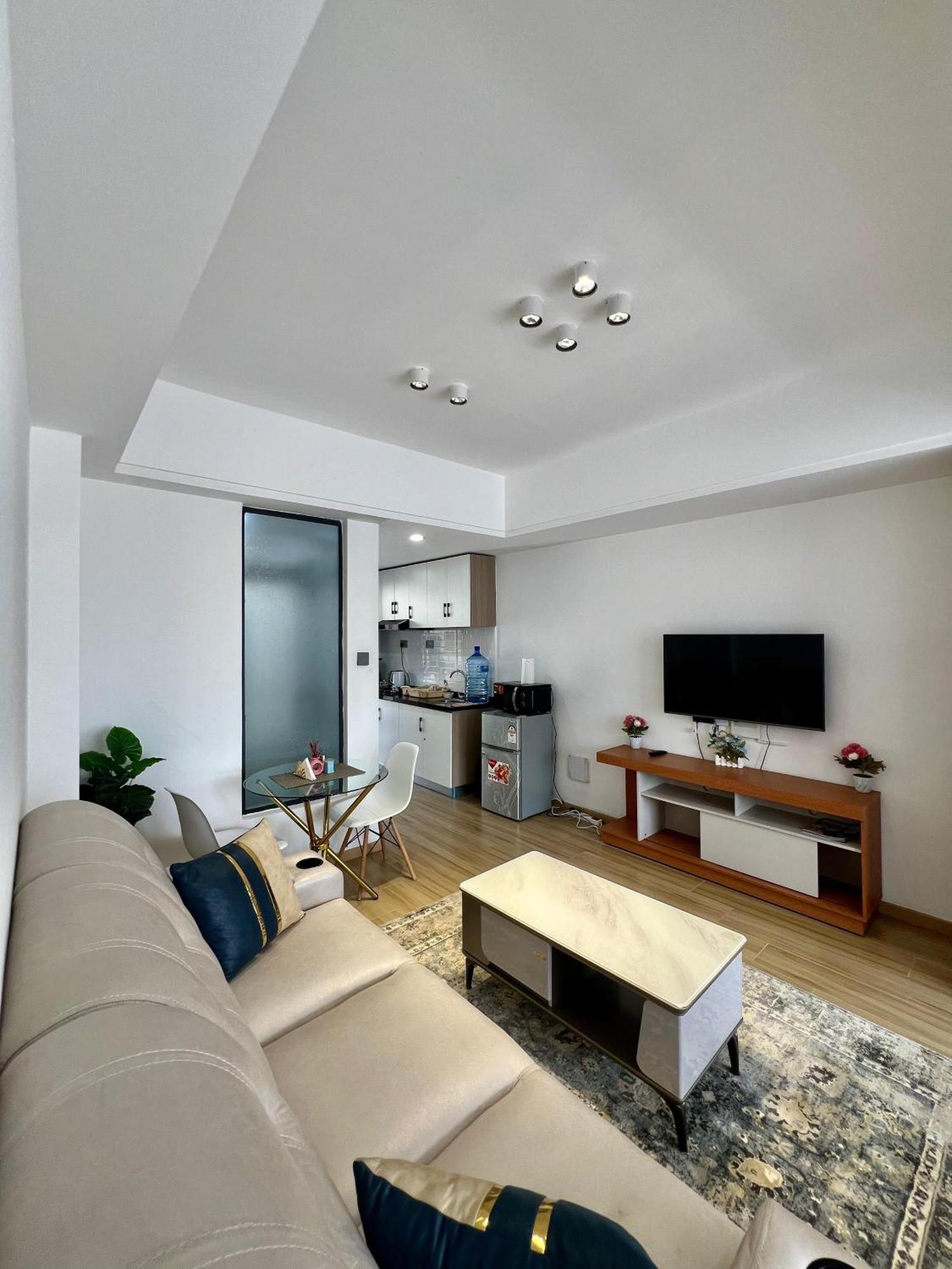 Charming At Himalaya Heights Apartment *