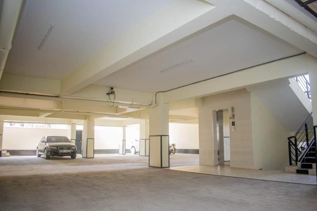 Cozy 2 Bedroom 3 Beds Gulf Residency Imara Daima Apartamento