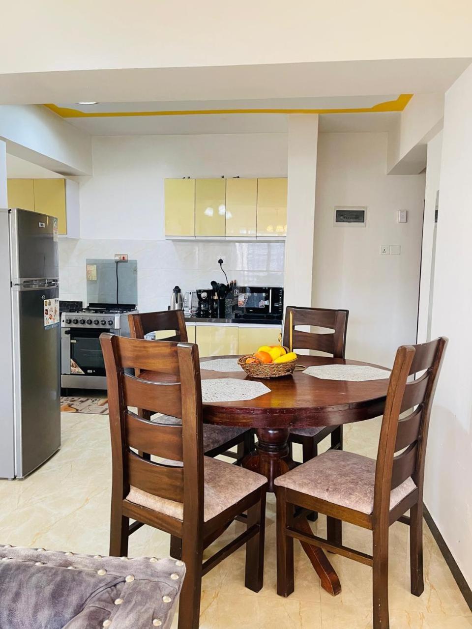 Kilimani Homes Paradise 2 Bedroom Near Yaya Centre Netflix And Balcony