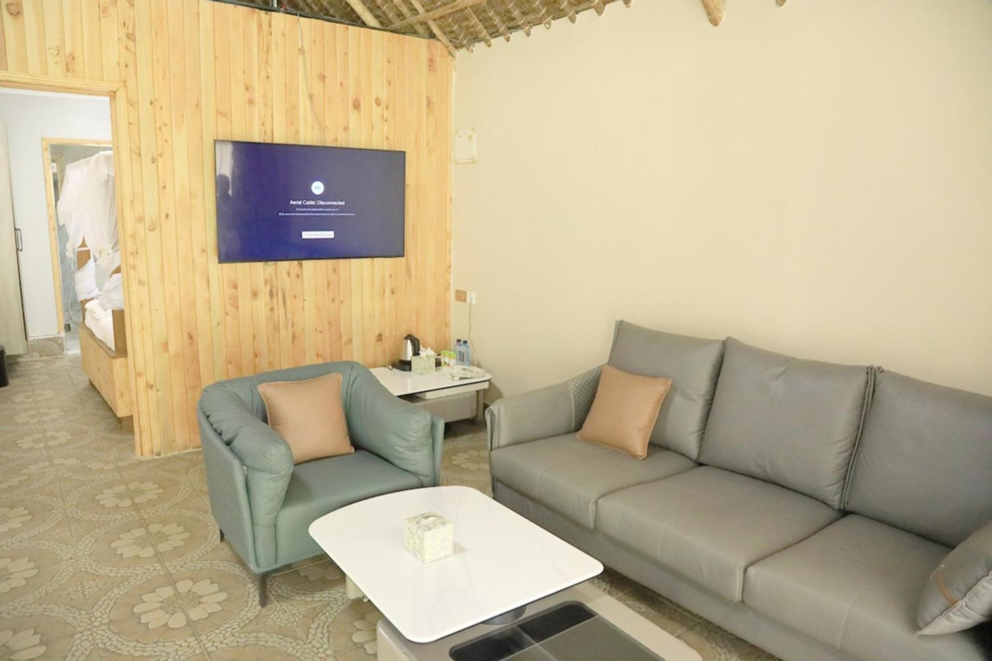 The Giraffe Resort *