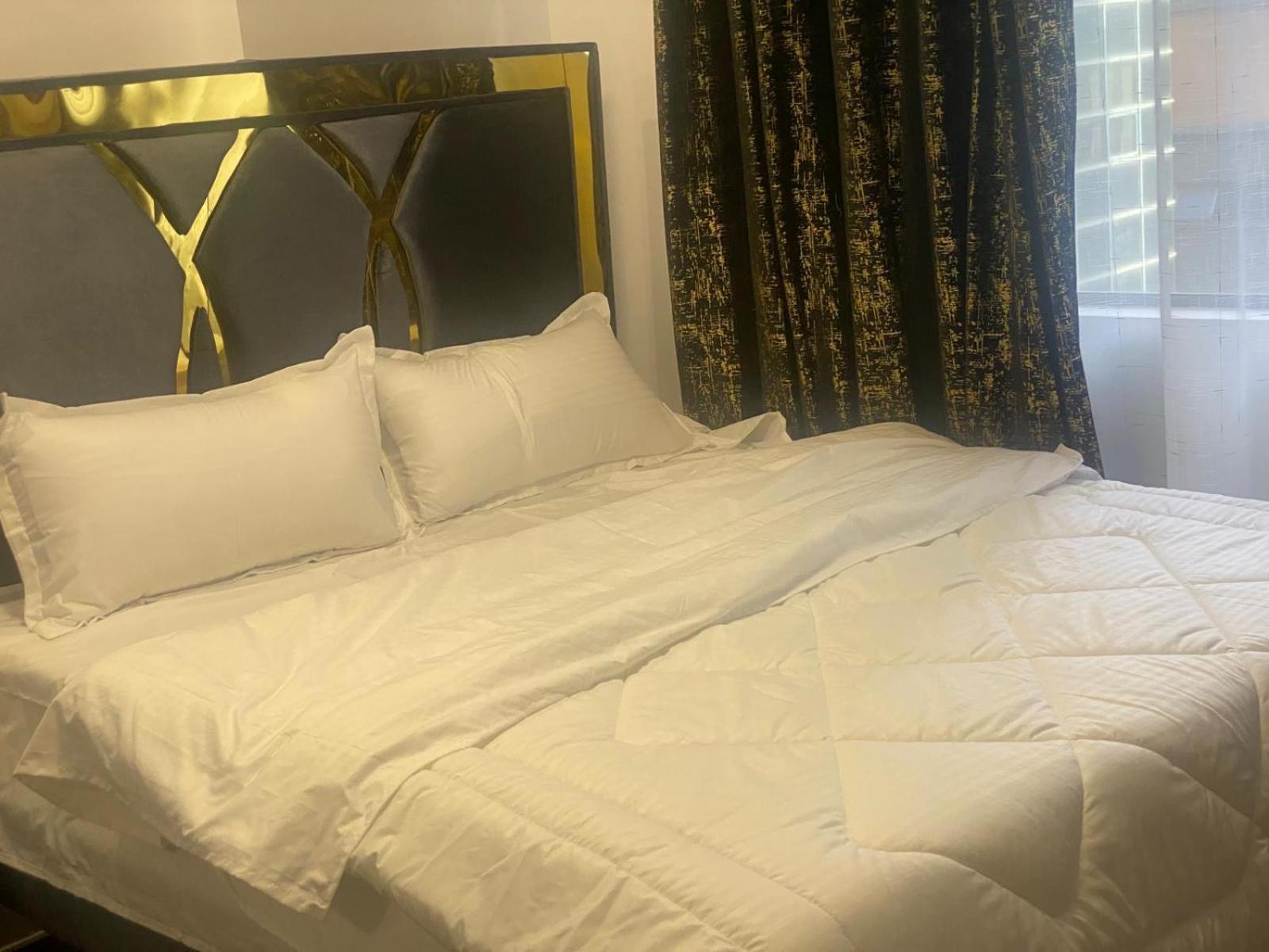 Apartment Golden Mango Hights