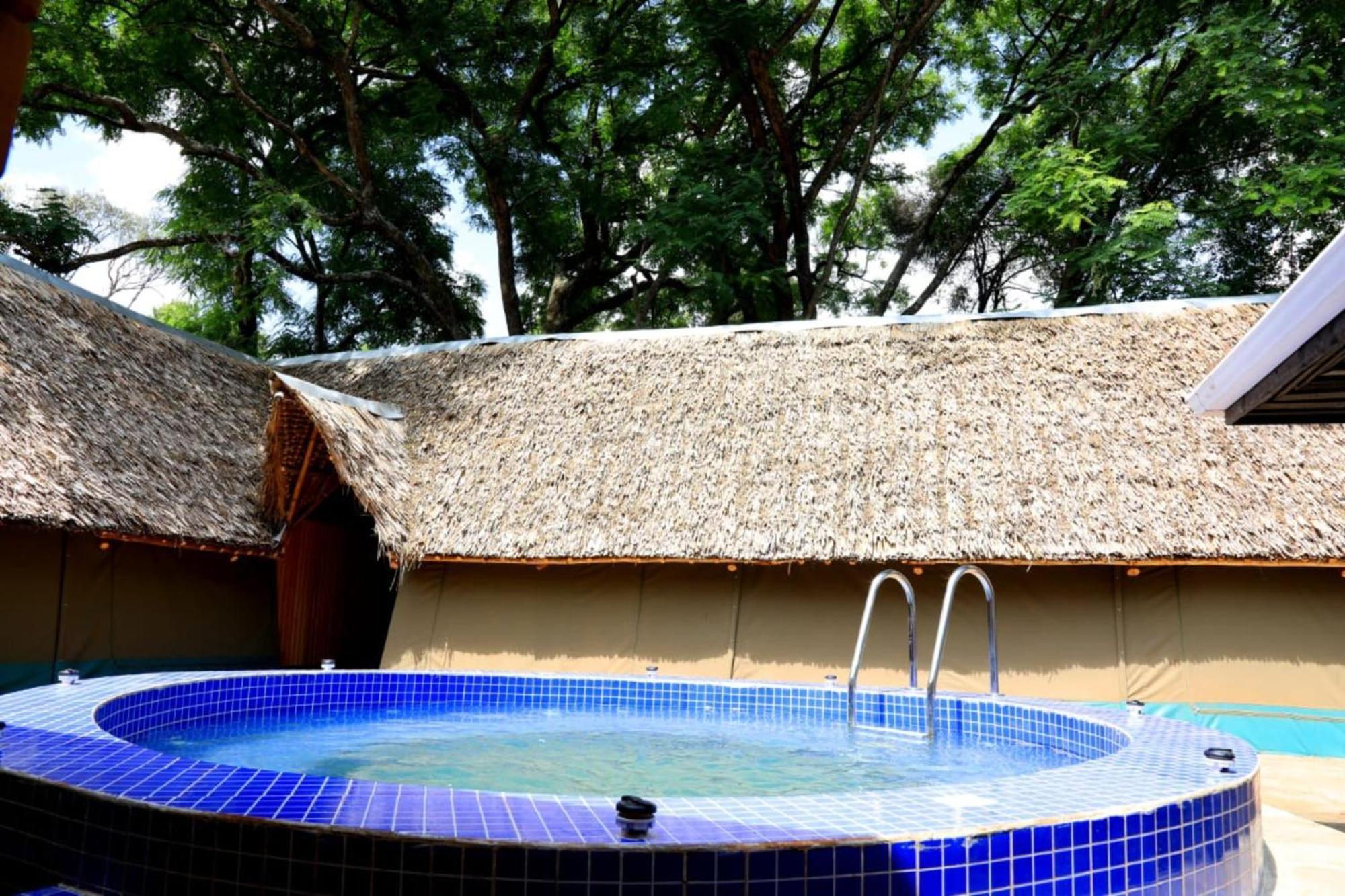 Resort The Giraffe *