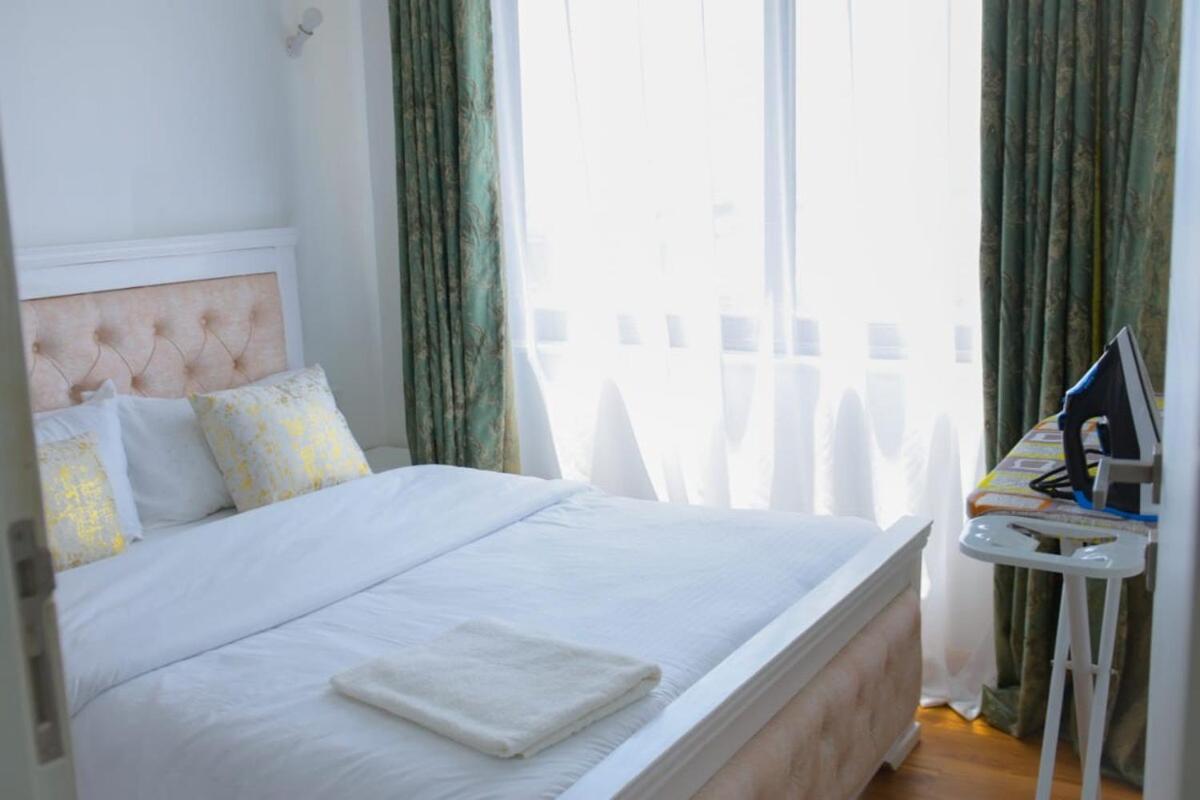 1br,gym, Pool, Klb Hse, Bb Court Nairobi