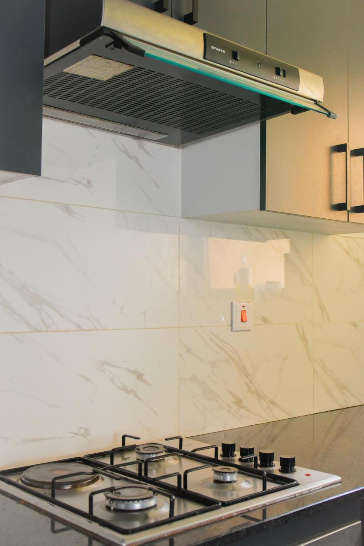 Apartment 1br,gym, Pool, Klb Hse, Bb Court