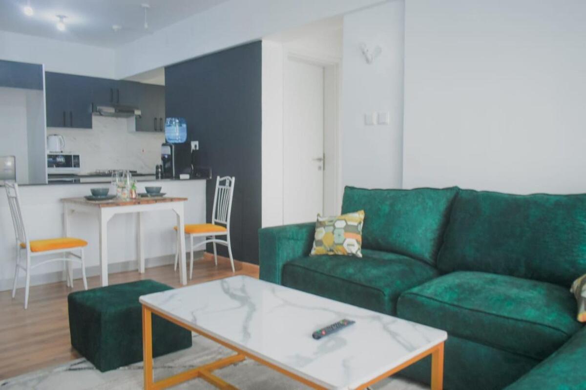 1br,gym, Pool, Klb Hse, Bb Court Apartment