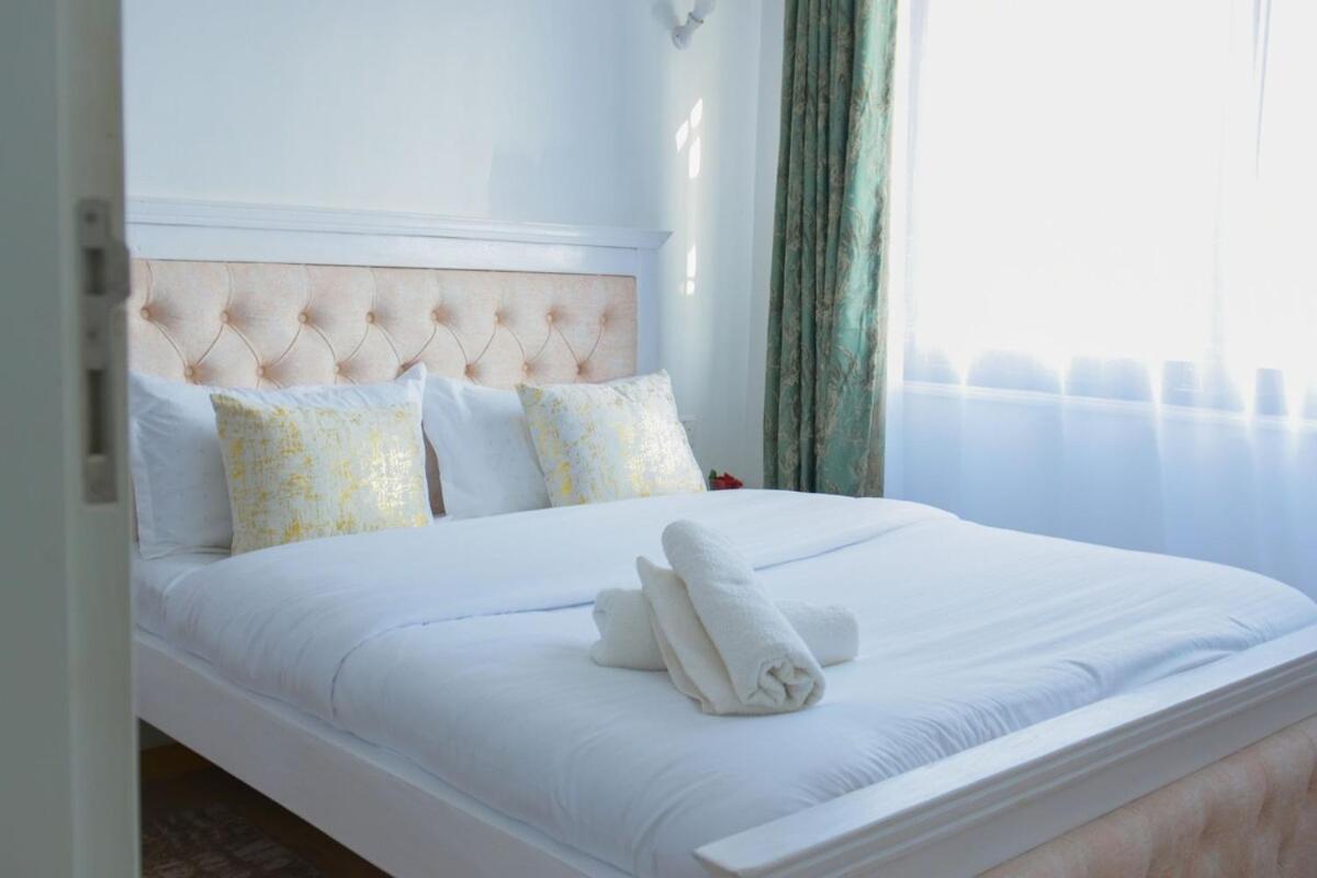 1br,gym, Pool, Klb Hse, Bb Court Apartment *