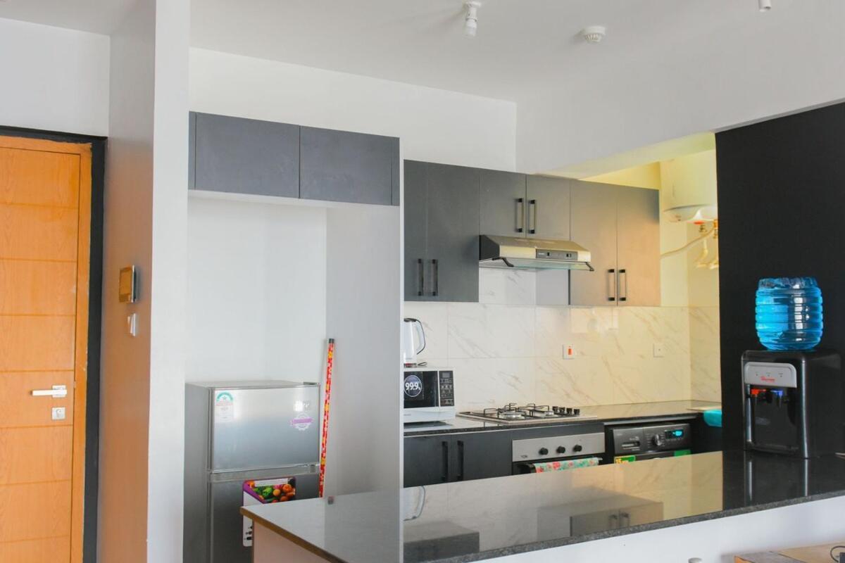 1br,gym, Pool, Klb Hse, Bb Court