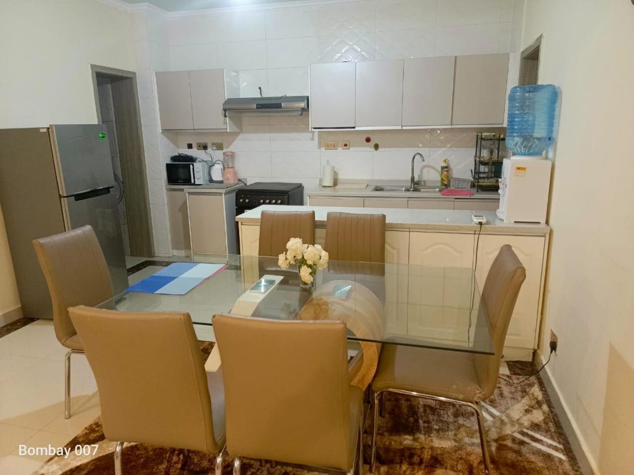 Executive Classy With Private Parking Space,children Playing Ground,swimming Pool,mordern Equipped Gym And Unbeatable Views *