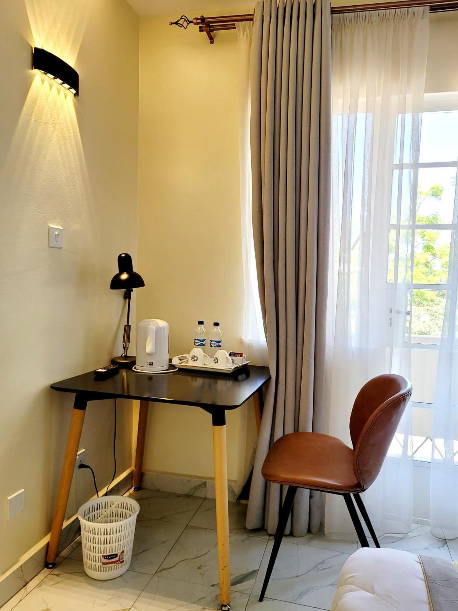 United Kenya Club Bed & Breakfast 3*