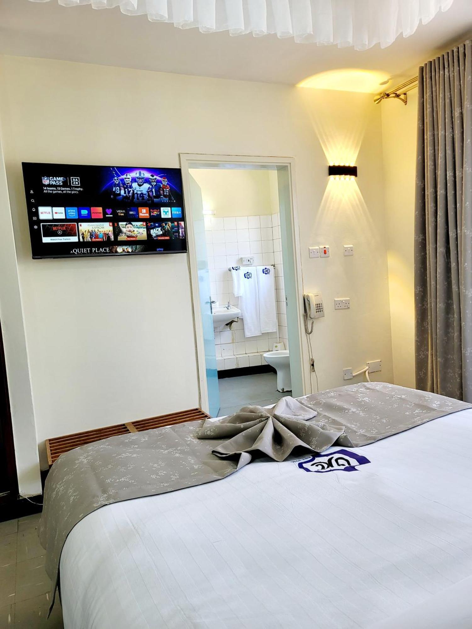 United Kenya Club Bed & Breakfast 3*