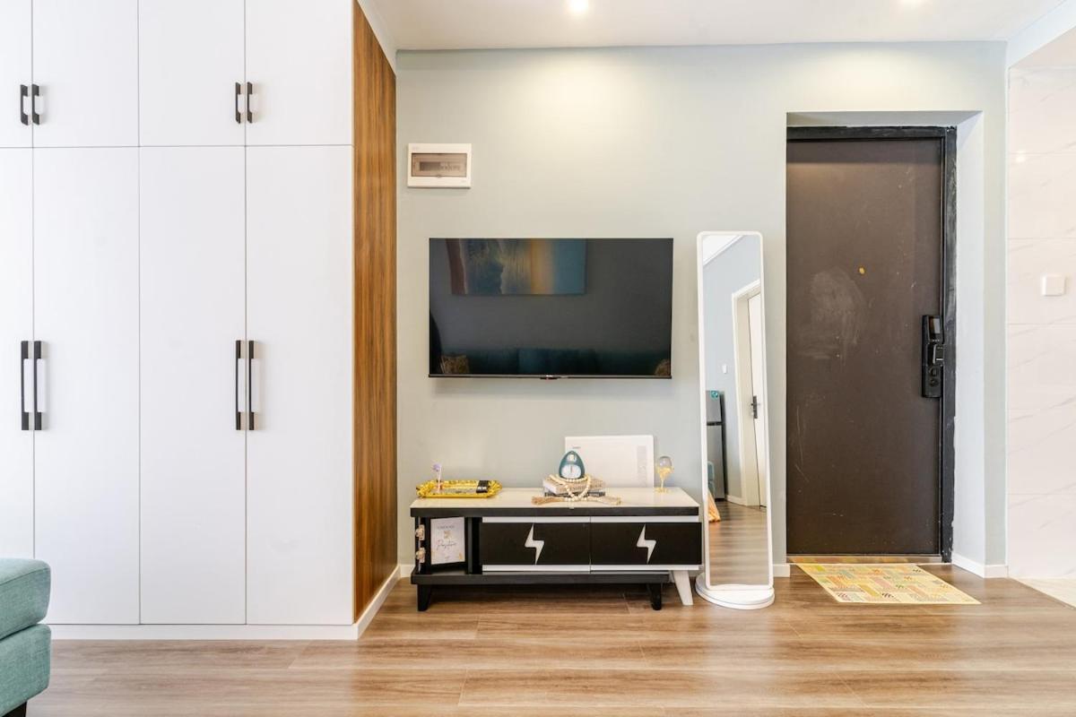 Plushy Nivla Haven With Pool,gym And Mini Mart Yaya Apartment