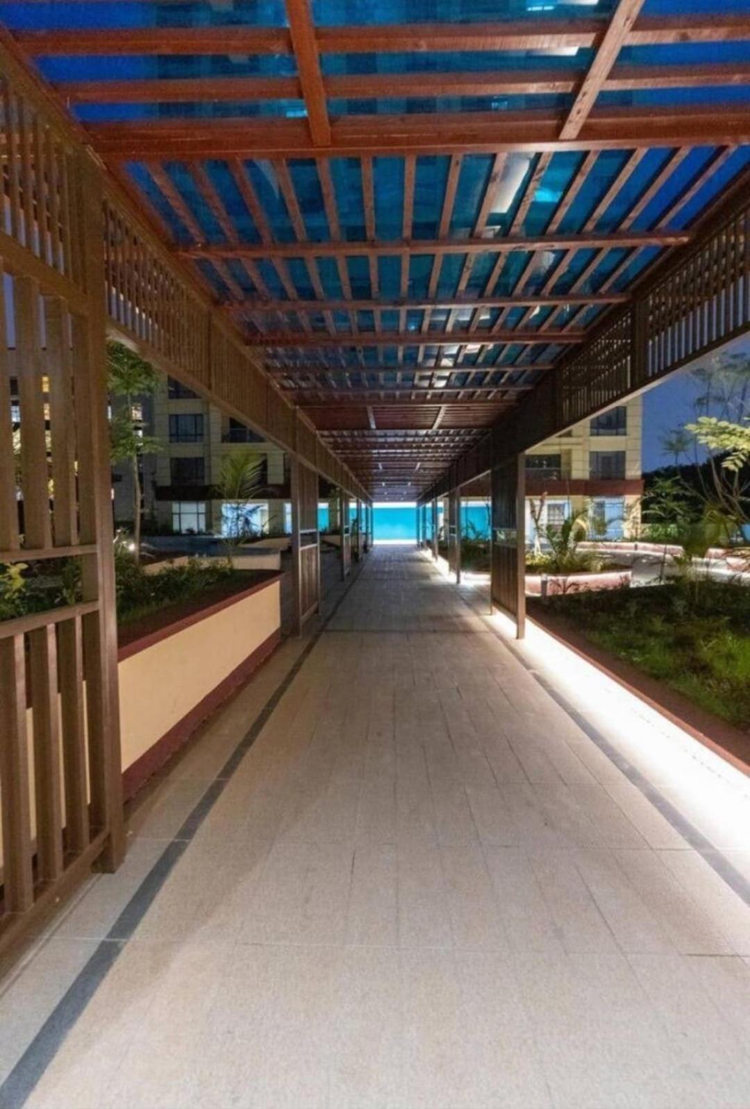 Apartment Sumptuous Nivla Yaya Center,gym,pool And King Bed Nairobi