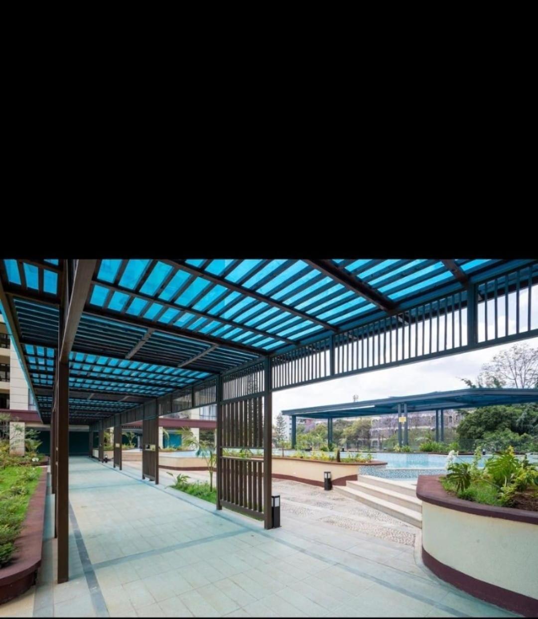 Apartment Sumptuous Nivla Yaya Center,gym,pool And King Bed Nairobi