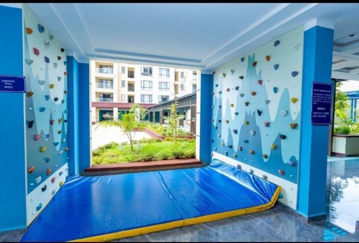 Sumptuous Nivla Yaya Center,gym,pool And King Bed *