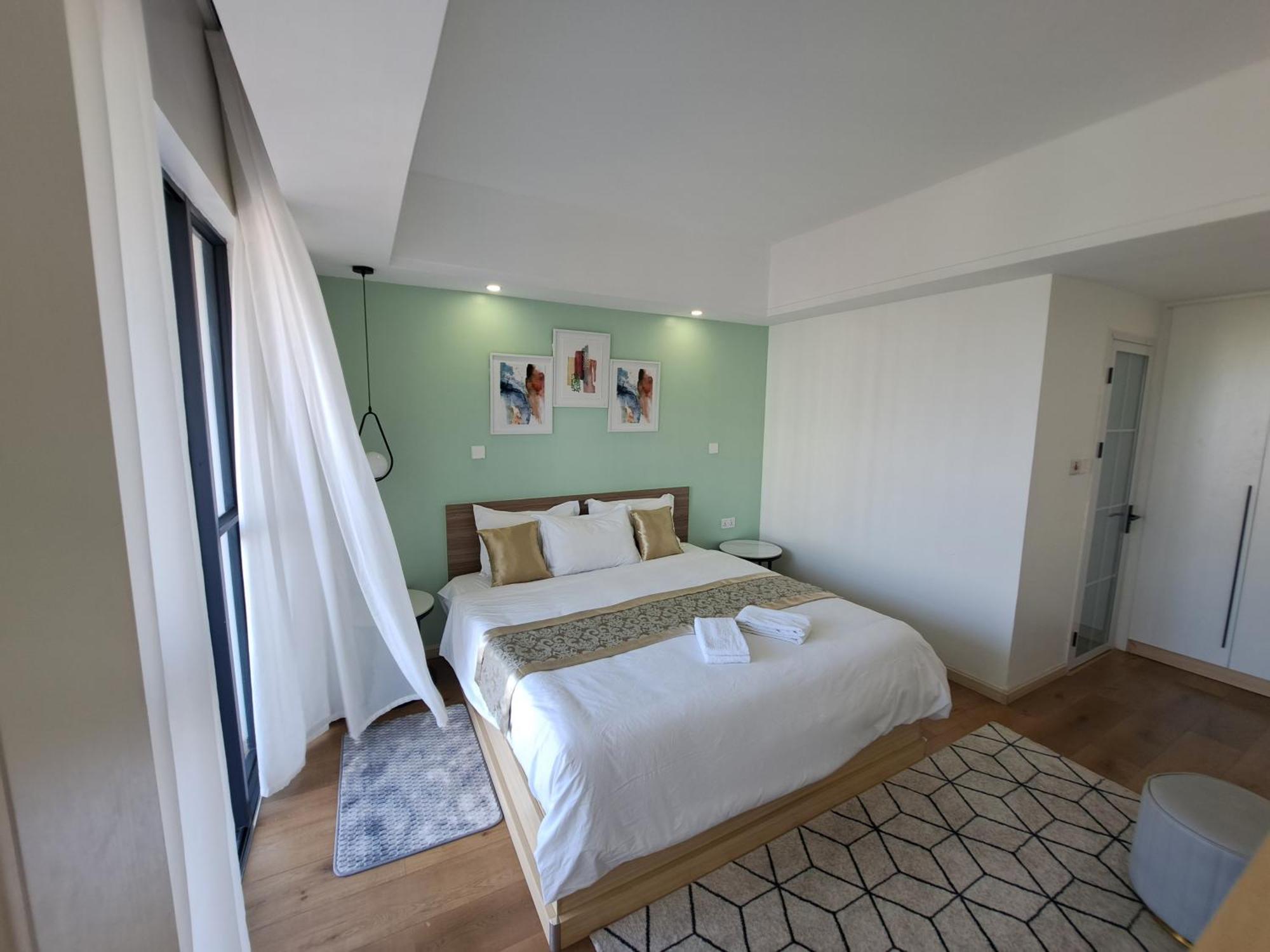 Modern 1br In Upperhill,