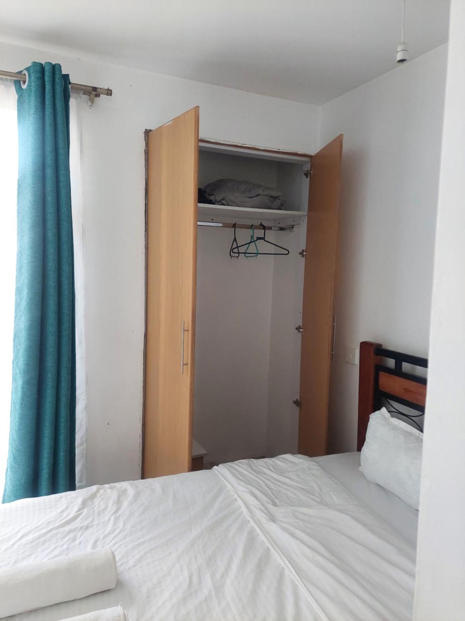 Cosy With A Swimming Pool, Free Parking