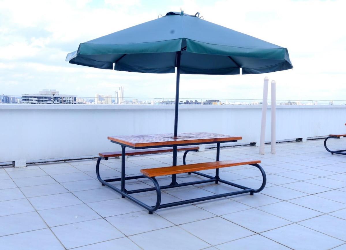 Nivla Executive Cozy Haven With Gym And Balcony Apartment *