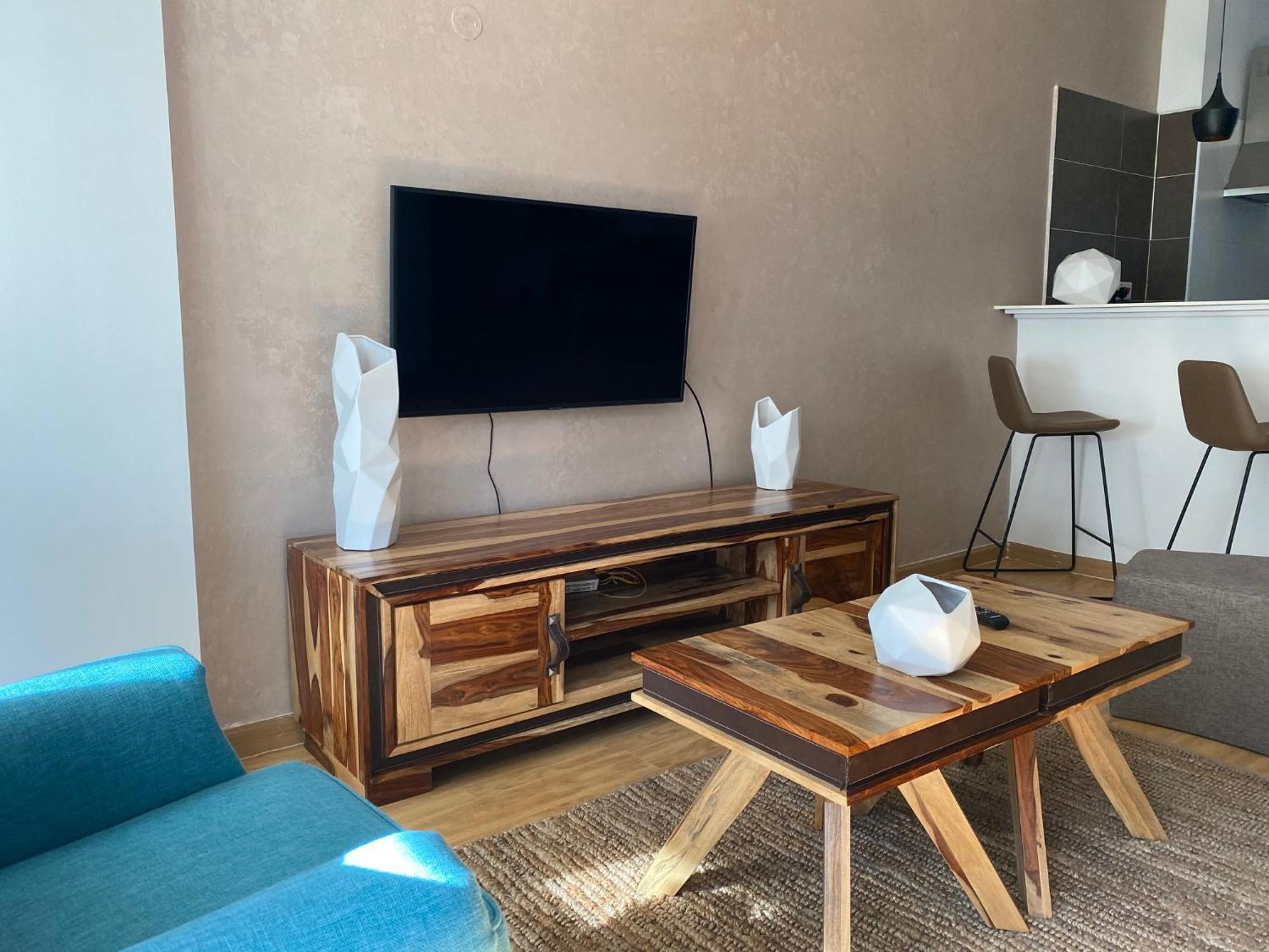 Nayaliyson Apartment *